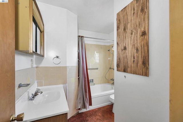 26462 Stanwood Ave, Hayward, CA 94544