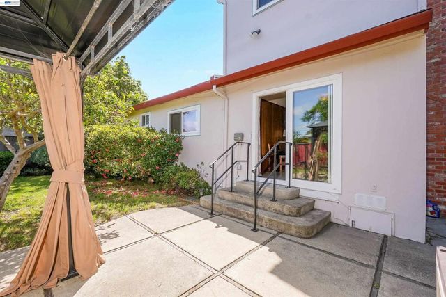 26462 Stanwood Ave, Hayward, CA 94544