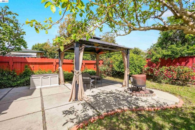 26462 Stanwood Ave, Hayward, CA 94544