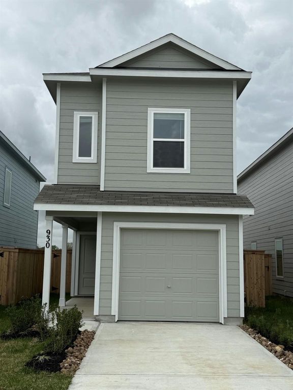 930 Pertuso Lane, Huffman, TX 77336