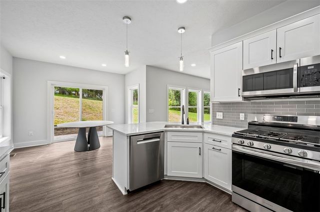 2418 Wheatland Circle, Murrysville, PA 15626