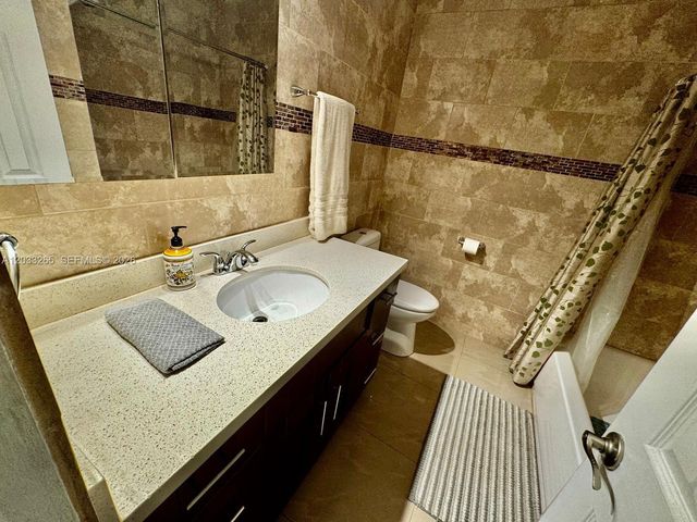 5300 Washington Street H236, Hollywood, FL 33021
