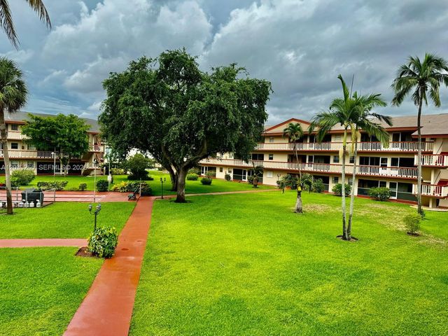 5300 Washington Street H236, Hollywood, FL 33021