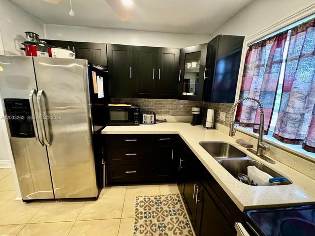 5300 Washington Street H236, Hollywood, FL 33021