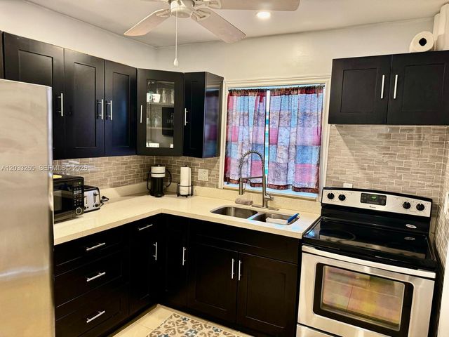 5300 Washington Street H236, Hollywood, FL 33021