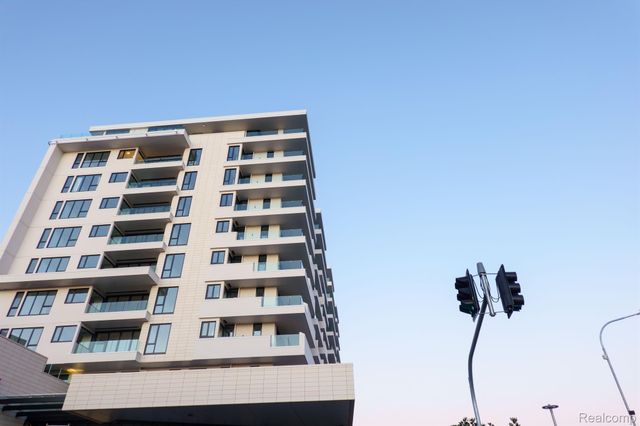 14211 W 11 MILE Road, Oak Park, MI 48237