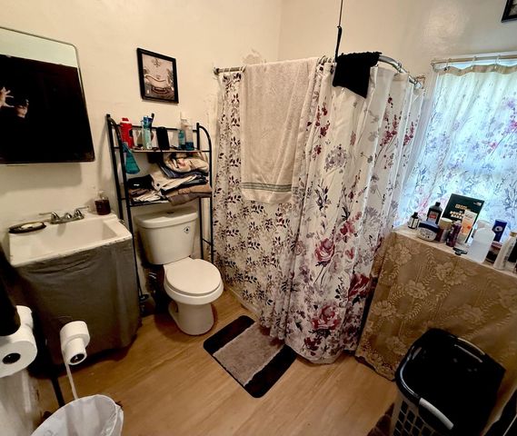 1225 W Madison STREET, Milwaukee, WI 53204