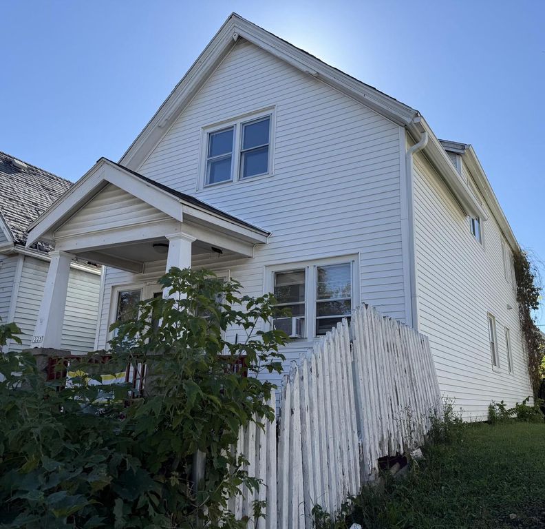 1225 W Madison STREET, Milwaukee, WI 53204