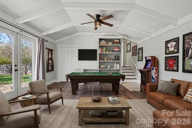 2407 4th Street NE, Hickory, NC 28601