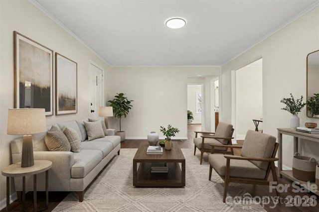 2407 4th Street NE, Hickory, NC 28601