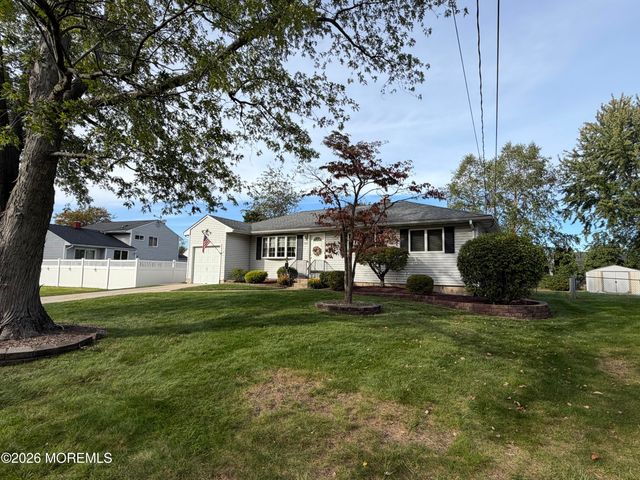 1012 Estates Boulevard, Hamilton, NJ 08690