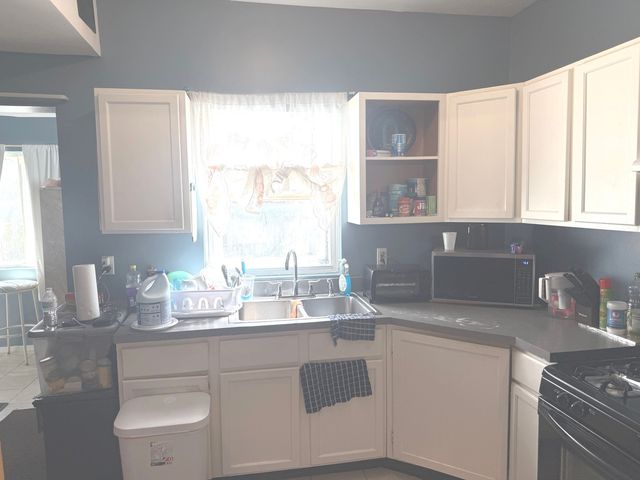 2747 S saint louis Avenue, Chicago, IL 60623