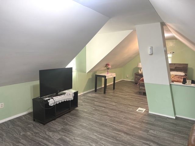 2747 S saint louis Avenue, Chicago, IL 60623