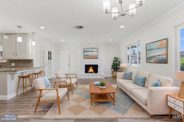 2101 Westminster Drive, Bakersfield, CA 93309