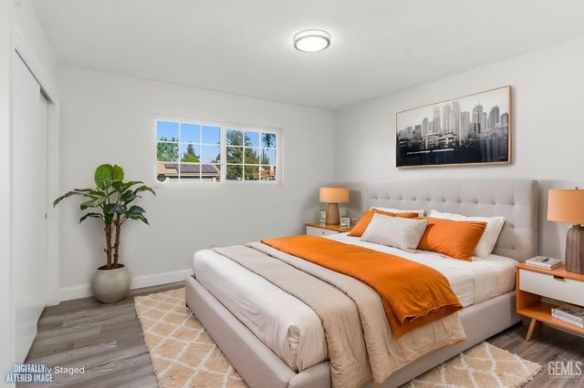 2101 Westminster Drive, Bakersfield, CA 93309