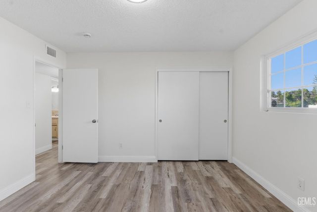 2101 Westminster Drive, Bakersfield, CA 93309