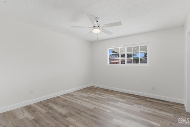 2101 Westminster Drive, Bakersfield, CA 93309