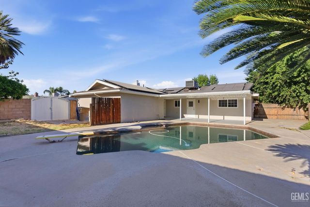 2101 Westminster Drive, Bakersfield, CA 93309