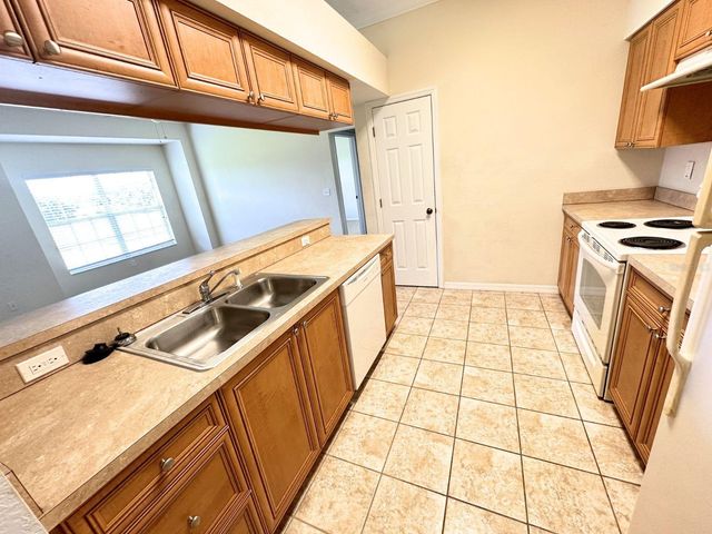 407 EAGLE POND DRIVE, Winter Haven, FL 33884