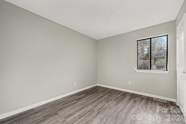 6134 Bent Tree Court, Charlotte, NC 28212