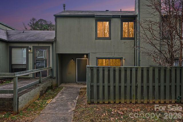 6134 Bent Tree Court, Charlotte, NC 28212