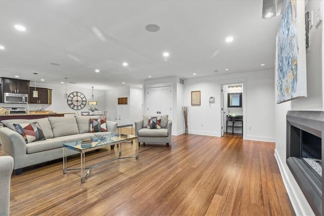 1822 HARCUM WAY 1, South Side, PA 15203