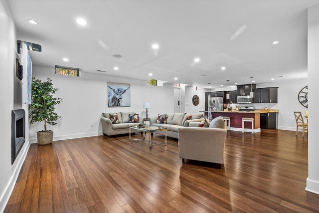 1822 HARCUM WAY 1, South Side, PA 15203