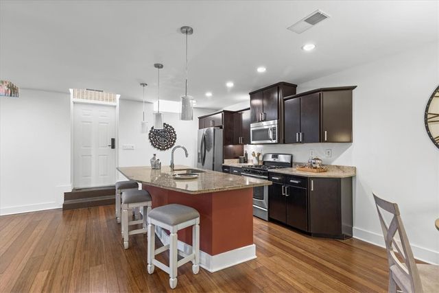 1822 HARCUM WAY 1, South Side, PA 15203