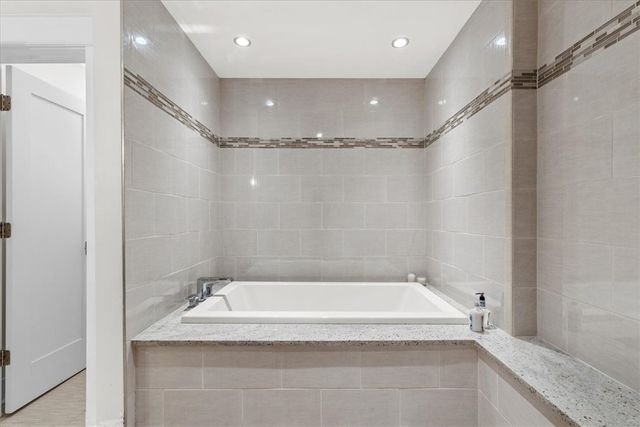 1822 HARCUM WAY 1, South Side, PA 15203