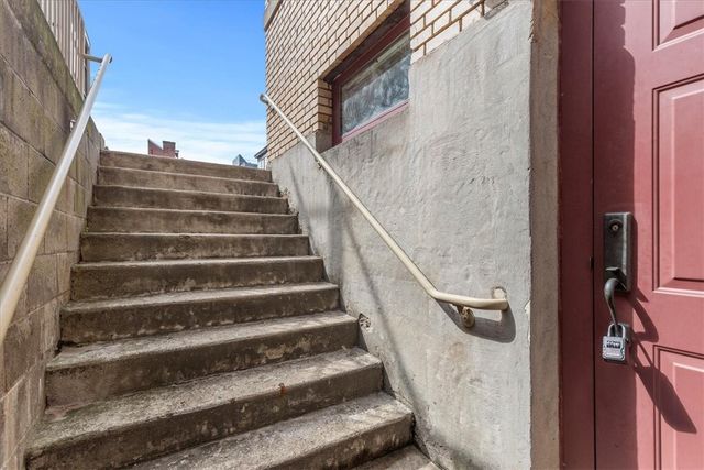 1822 HARCUM WAY 1, South Side, PA 15203