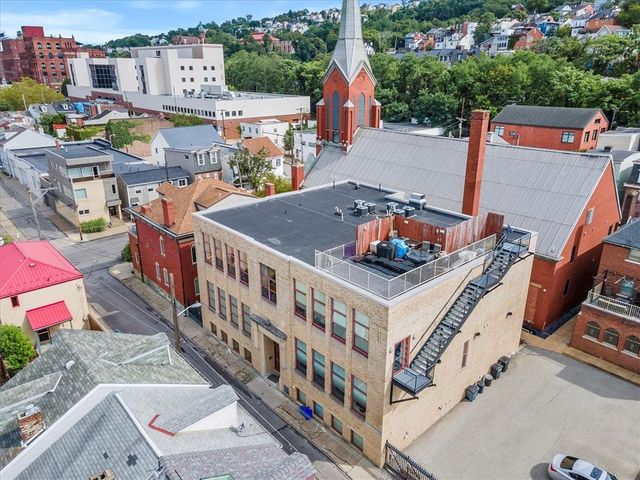 1822 HARCUM WAY 1, South Side, PA 15203