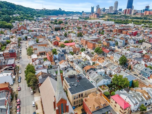 1822 HARCUM WAY 1, South Side, PA 15203