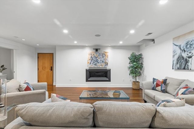 1822 HARCUM WAY 1, South Side, PA 15203