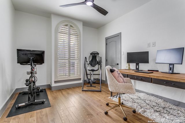 27 Avalon, San Antonio, TX 78257