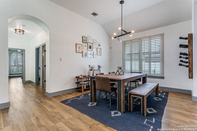 27 Avalon, San Antonio, TX 78257