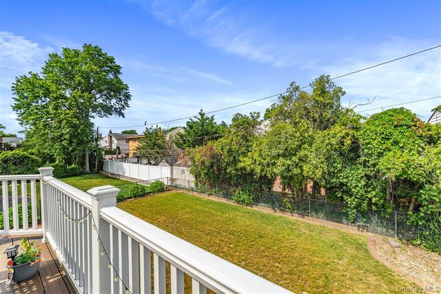 39 Gale Drive, North Woodmere, NY 11581