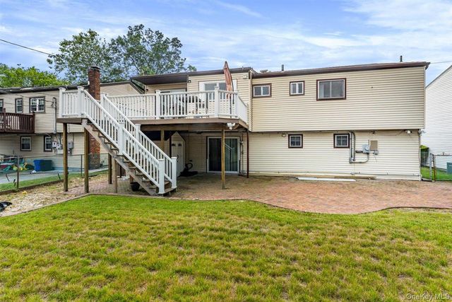 39 Gale Drive, North Woodmere, NY 11581