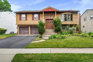 39 Gale Drive, North Woodmere, NY 11581