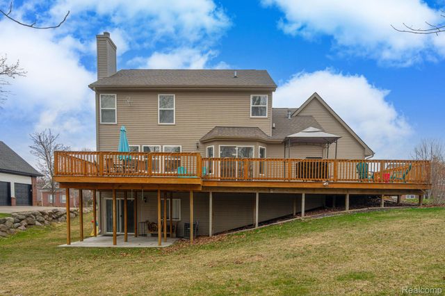 8925 El Dorado Drive, White Lake Charter Township, MI 48386