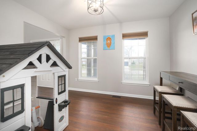 8925 El Dorado Drive, White Lake Charter Township, MI 48386