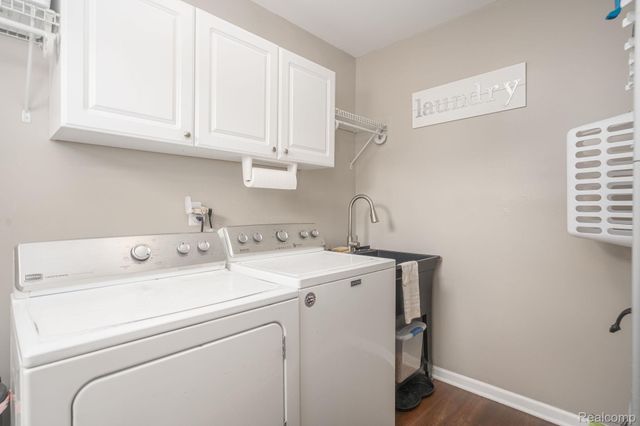 8925 El Dorado Drive, White Lake Charter Township, MI 48386