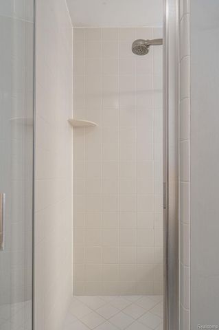 8925 El Dorado Drive, White Lake Charter Township, MI 48386