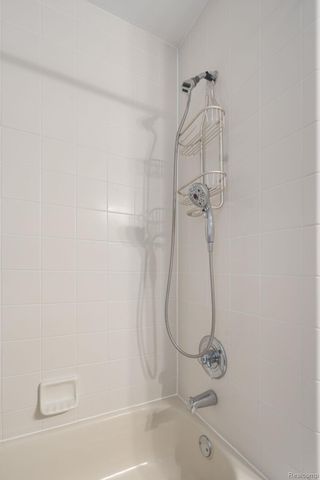 8925 El Dorado Drive, White Lake Charter Township, MI 48386