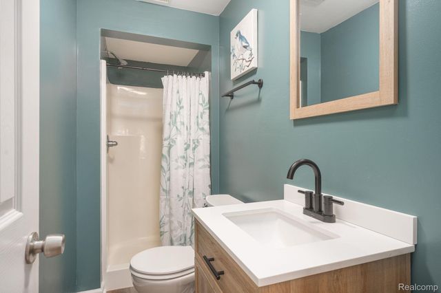 8925 El Dorado Drive, White Lake Charter Township, MI 48386