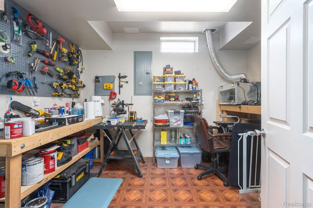 8925 El Dorado Drive, White Lake Charter Township, MI 48386