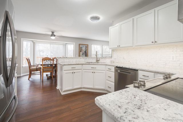 8925 El Dorado Drive, White Lake Charter Township, MI 48386