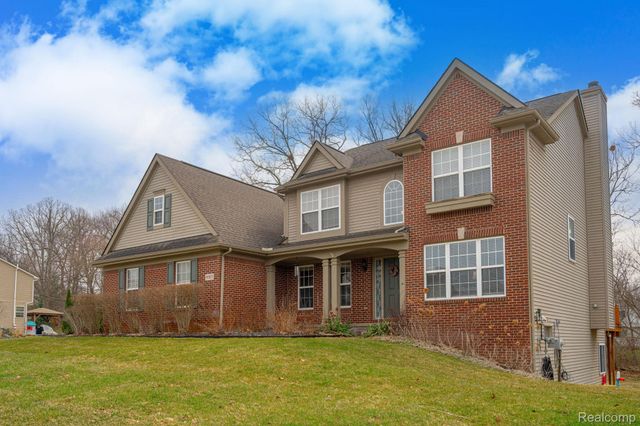 8925 El Dorado Drive, White Lake Charter Township, MI 48386