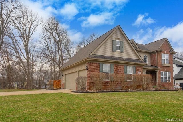 8925 El Dorado Drive, White Lake Charter Township, MI 48386