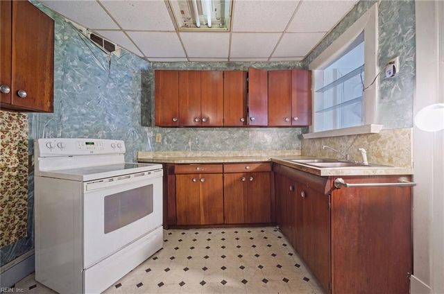 1534 Halstead AVE, Norfolk, VA 23502