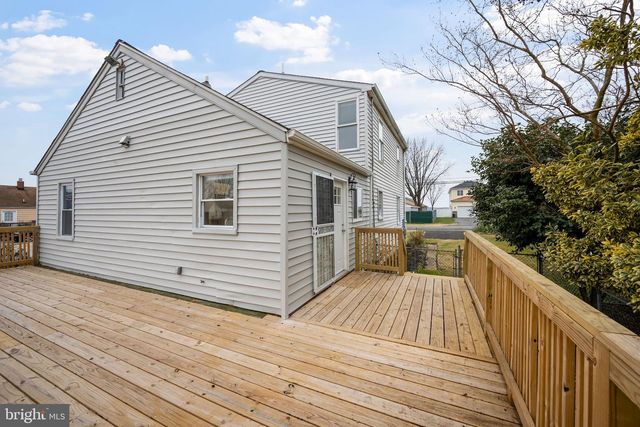 511 RIVERSIDE DR, Baltimore, MD 21221